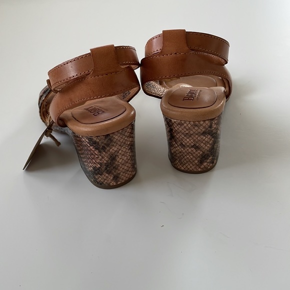NWT Born Frilli Natural/Snake Sandal Size 6 - Picture 11 of 13